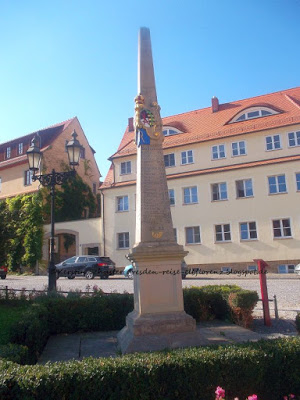 Kursächsische Postmeilensäule in Dohna bei Dresden Postmeilensäulen und Distanzsäulen in Sachsen
